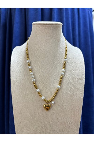 YONGA'S BOUTİQUE قلادة قلب من الفولاذ مع تفاصيل اللؤلؤ