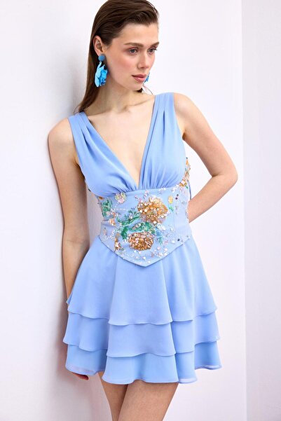 nisalin Veneria Elbise