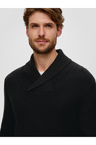 s.Oliver Men's knitted sweater with shawl collar, made of cotton and wool blend, Black