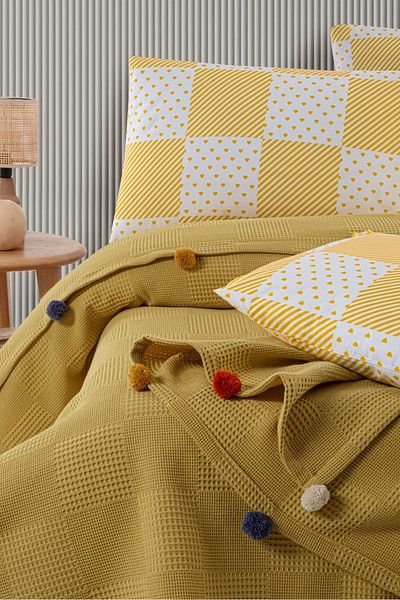 Vannes Home Vibrant Color Pompom Pique Set