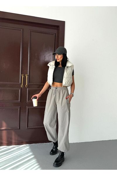 Zeo Basic Parachute Fabric Cargo Pants with Pockets, Waist and Leg Elastic Detail