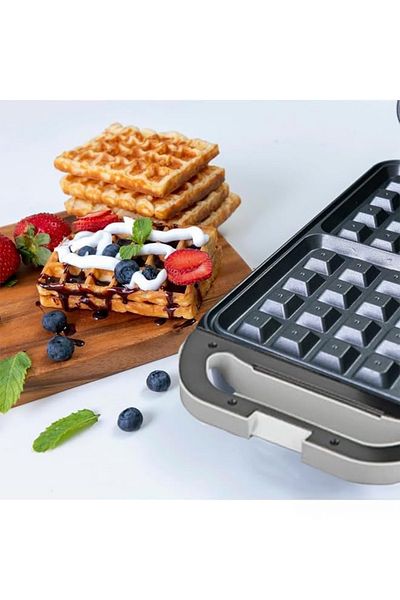 TOSCANA U 1300W Electric Waffle Maker with 4 Non-Stick Plates, Easy to Clean