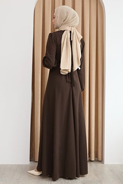 InStyle Kruvaze Yaka Zincir Kemerli Kahverengi Elbise