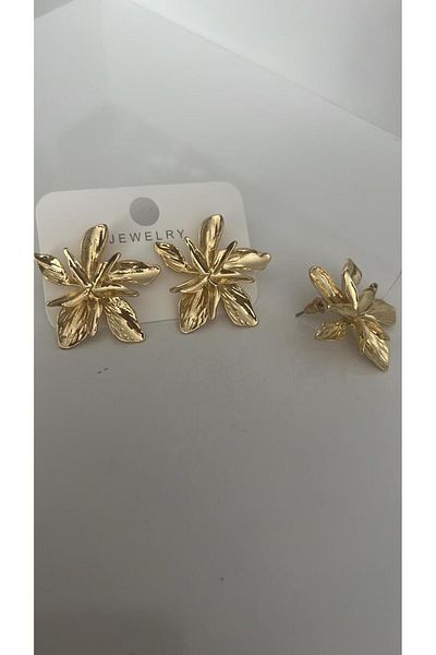 demirosa Gold Color Big Leaf Detailed Elegant Earrings”