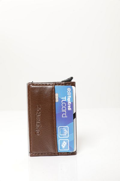 Fjellor Men's Brown Smart Credit Card Holder with Automatic Mechanism 10 Card Capacity