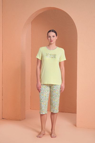 PJS Women's Yellow Patterned Capri Suit