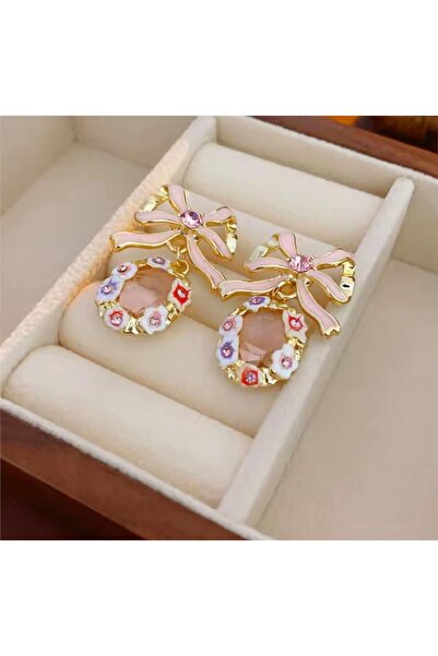 Pelin Aksesuar Pembe Çiçekli Fiyonklu Oval Taşlı Küpe