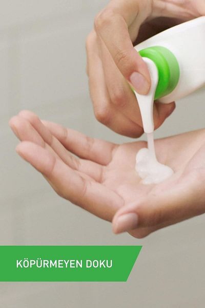 CeraVe Moisturizing Cleanser 236ml/8oz, for daily face and body cleaning, for normal to dry skin