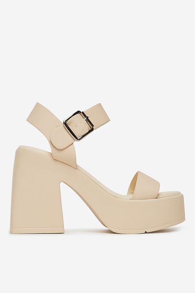DeeZee Women's Sandals on a block low beige block with platform 39