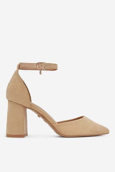 DeeZee Women's Pumps on a block low beige block 35