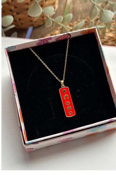 The Simu Pendant Plate Necklace That Brings Abundance and Luck