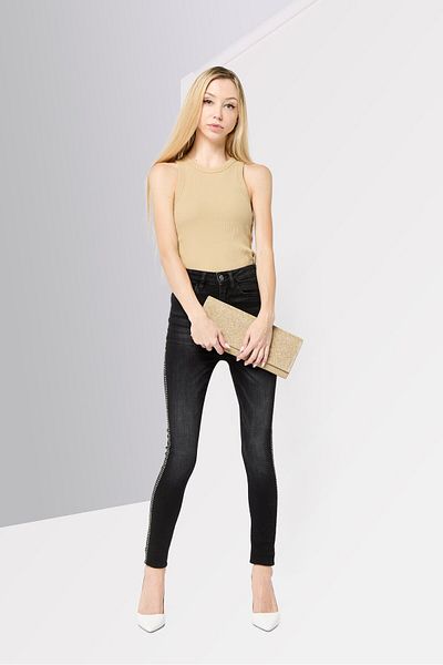 Guess Women Skinny Fit Washed Stretchable Denim Jeans, Black