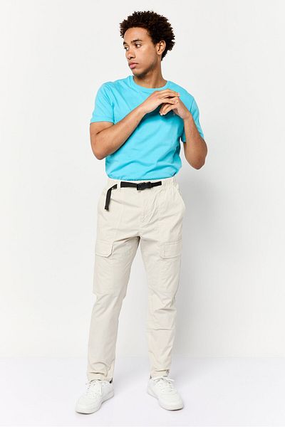 CELIO Men Regular Fit Solid Cargo Pants, Beige