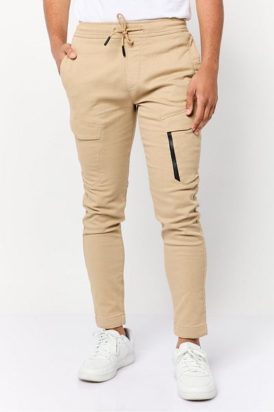 CELIO Men Regular Fit Solid Cargo Pants, Dark Beige
