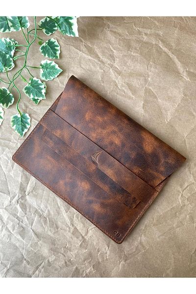 ALESTA LEATHER (نكتب الاسم) حافظة كمبيوتر محمول / ماك بوك Bigisayar - مصنوعة يدويًا من الجلد الطبيعي