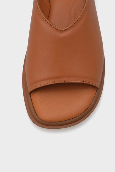 Capone Outfitters Дамски сандали Cora от естествена кожа с нисък ток и една каишка