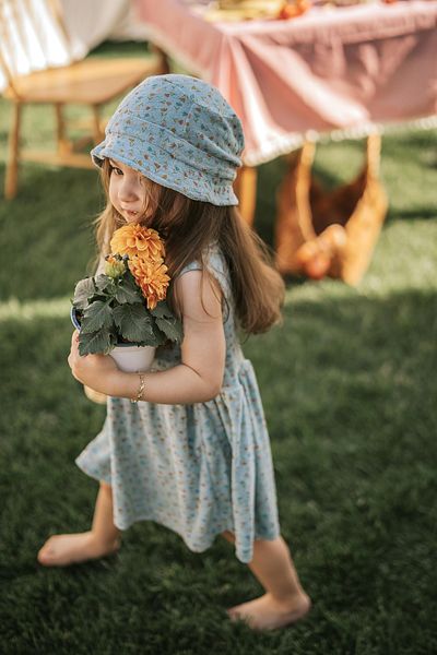 Kirazkids Rochie de culoare albastră cu detaliu guler din țesătură prosop cu model de lalele