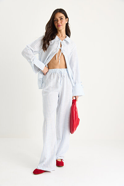 Bianco Lucci Жіночий літній бавовняний костюм у смужку з великими манжетами з деталями для краватки 36471 60283357