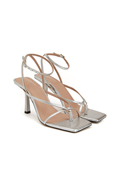 Network Gümüş Rengi Kadın Deri Sandalet