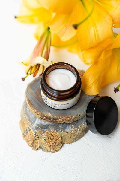 Troya No17 Sun Cream - Dry and Sensitive Skin (Face and Décolleté Area) 50 ml