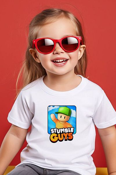 Store تي شيرت مطبوع عليه نمط Stumble Guys للأطفال باللونين الأبيض والأسود