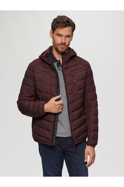 s.Oliver Men's Quilted Jacket With Hood And Logo, Regular Fit, Burgundy