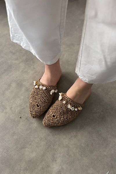 SHOEBELLAS Clon Mink Straw Knitted Women's Slippers with Seashell Detail