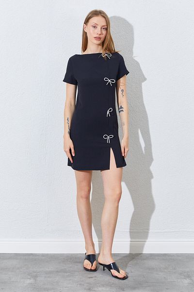 EDITION WOMAN Biscuit Collar Ribbon Bow Buckle Dress - Black |   28-4904