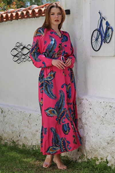 Chiccy Fuşya Hakim Yaka Balon Kol Şal Desenli Düğmeli Eteği Fırfırlı Kemerli Casual Dokuma Elbise 145 65