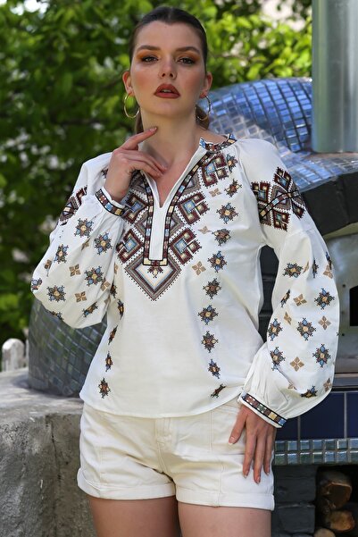 Chiccy Ecru Judge Collar Balloon Sleeve Embroidered Casual Woven Blouse 62 52