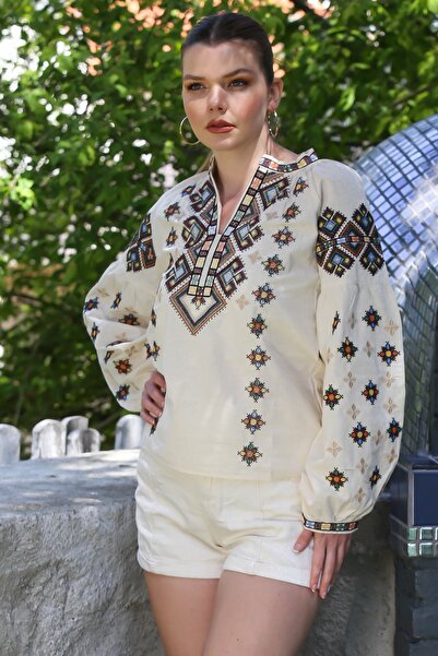 Chiccy Cream Judge Collar Balloon Sleeve Embroidered Casual Woven Blouse 62 52