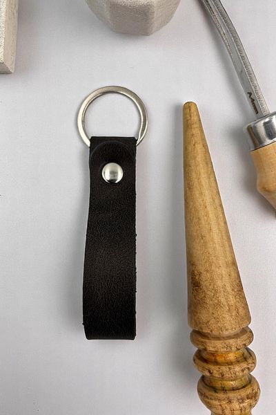 pepuza Genuine Leather Root Series Keychain Anthracite