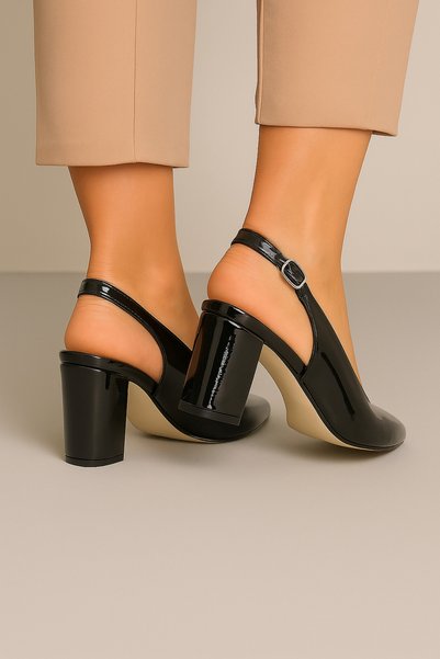Venardi Patent Leather Heeled Shoes