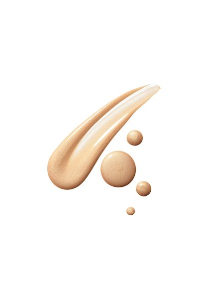 FENTY BEAUTY Radiance Enhancing Foundation for a Glowing and Natural-Looking Skin - 02 Taffy Topaz