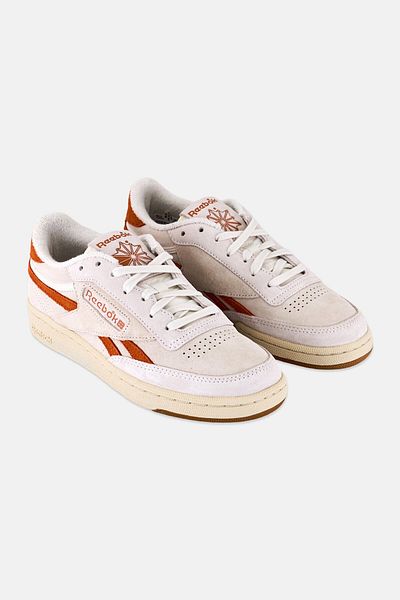Reebok حذاء تنس نسائي من Club C Revenge Vintage برباط، لون عاجي