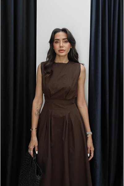 Havoş Λινό φόρεμα με καφέ κολάρο με λεπτομέρεια στη μέση