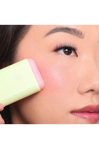 pixi On-the-Glow Blush – Ph Reactive – Hydrating Tinted Moisture Stick for Cheeks & Lips – 19g