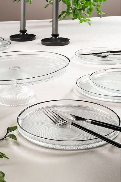 Fecra Loren 7 Piece Cake and Presentation Set with Black Mesh