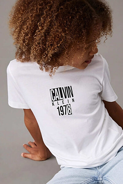 Calvin Klein Erkek Çocuk Ck Good Level Regular T-Shirt - Beyaz