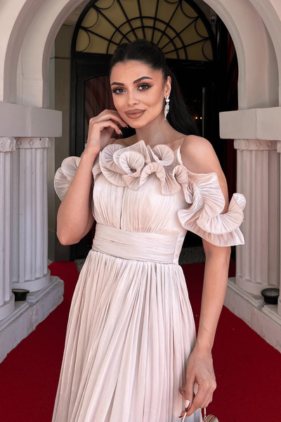 giyimmasalı Şifon Kumaş Volan Detaylı Midi Elbise - BEJ