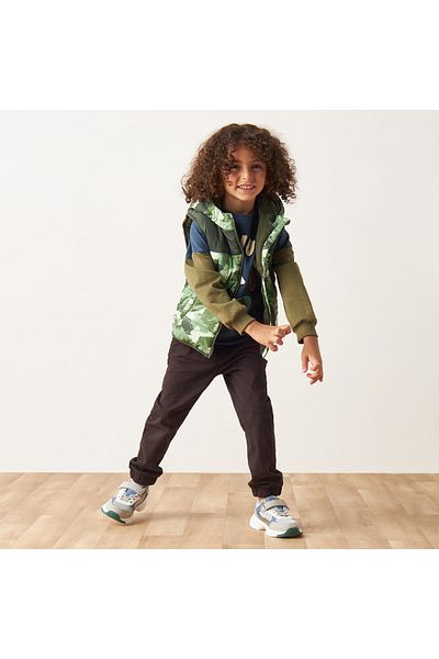 Juniors Camouflage Print Gilet with Hood and Pockets