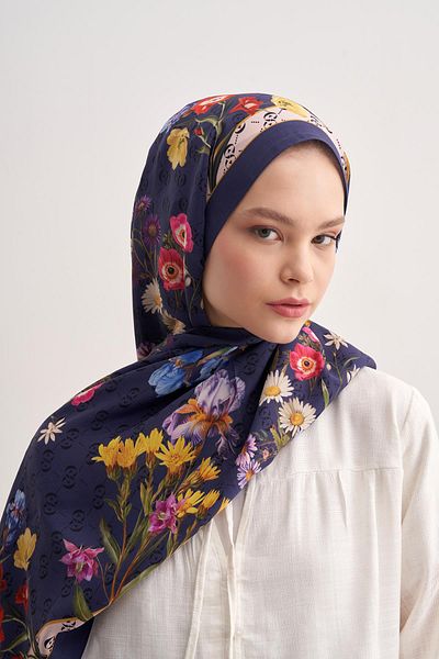 carell C Violet Monogram Flush Shawl