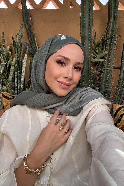 carell Feyza Hakyemez's Choice Vector Khaki Monogram Flush Shawl