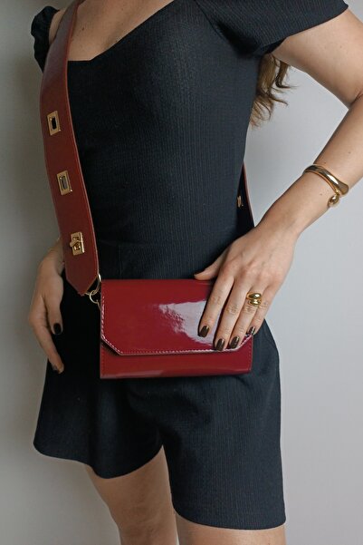 Glemix Ketty Bordo Parlak Rugan Kutu Formlu Kadın Omuz Çantası