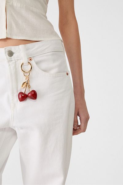 Stradivarius سلسلة مفاتيح على شكل كرز