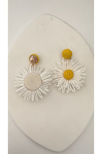 Takimakstore White Papaya Dangle Jute Design Earrings