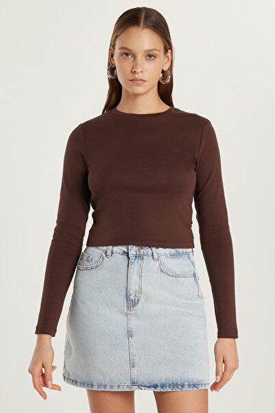 Tudors Kadın Slim Fit Dar Kesim Bisiklet Yaka Kahverengi Bluz