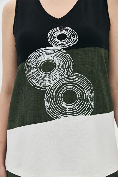 DAIDO Segmented Printed V-Neck Tank Top