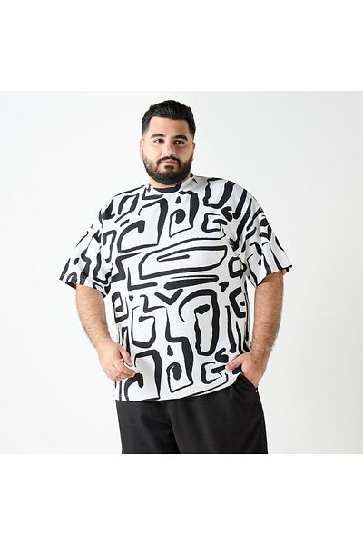 FAV Plus Size Geometric Print Crew Neck T-shirt with Short Sleeves