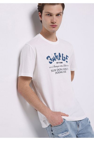 Colin's Regular Fit Round Neck Plain Men's White Short Sleeve T-Shirt